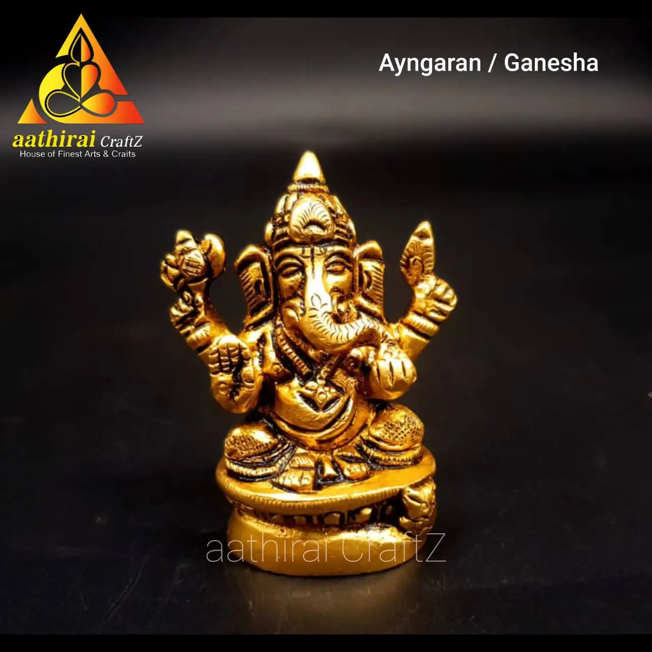 Ayngaran / Ganesha on Oval Peedam