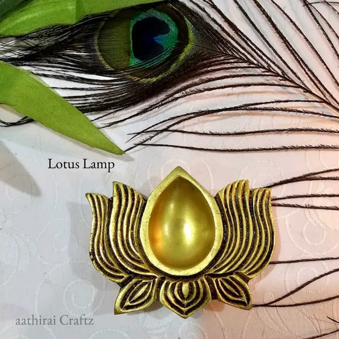 Lotus Vilakku / Lamp Brass Antique Finish