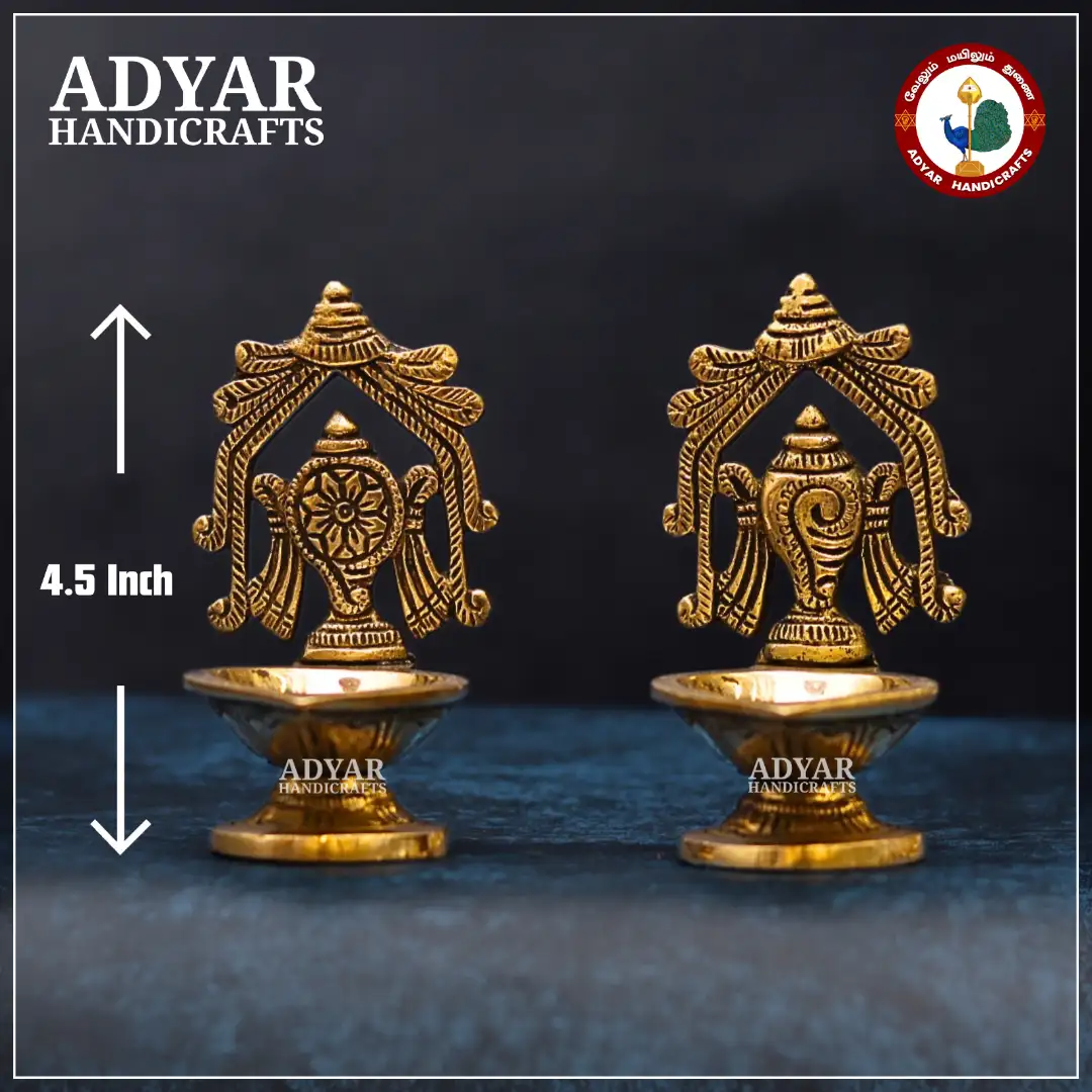 Sangu Chakra Vilakku