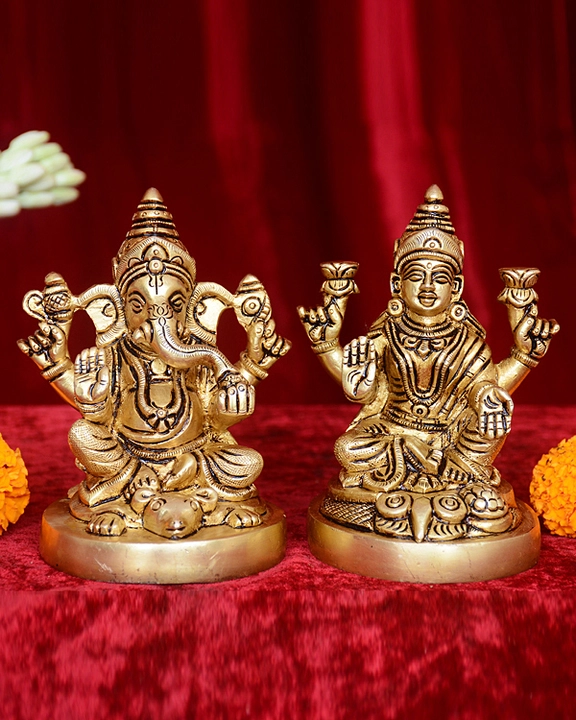 Laxmi Ganesh with Rat