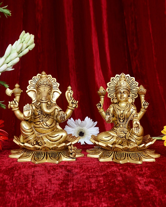 Kamal Laxmi + Ganesh Base