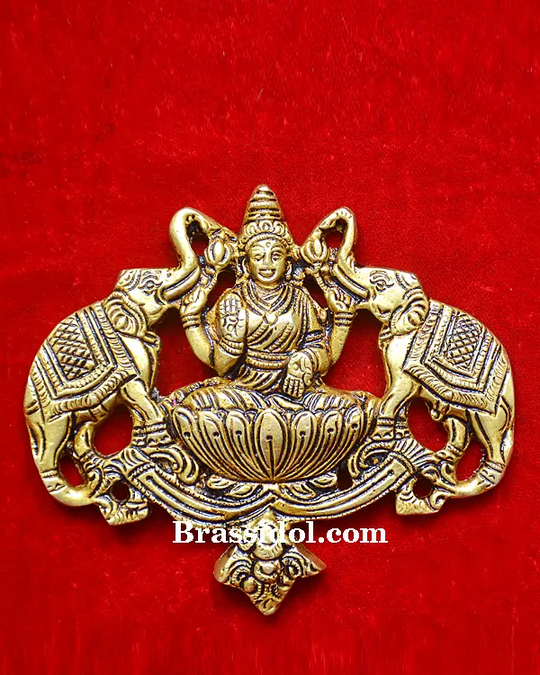 Ast Laxmi With HangingBrass Idols