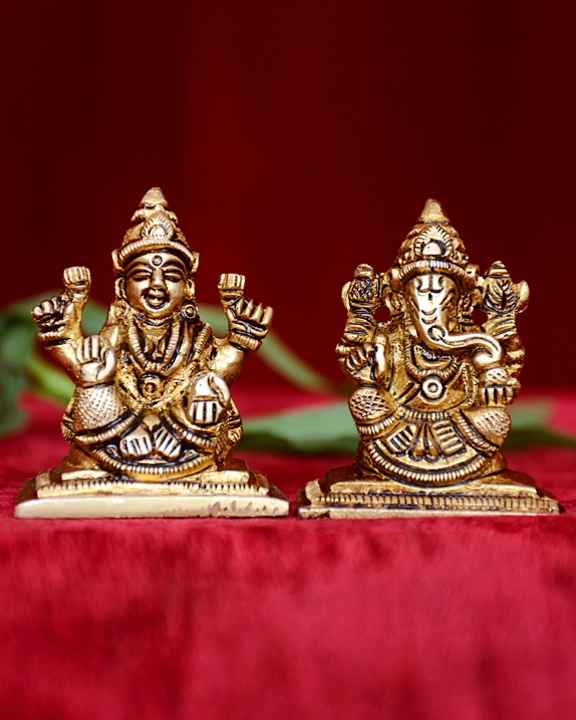 Square Base Laxmi Ganesh