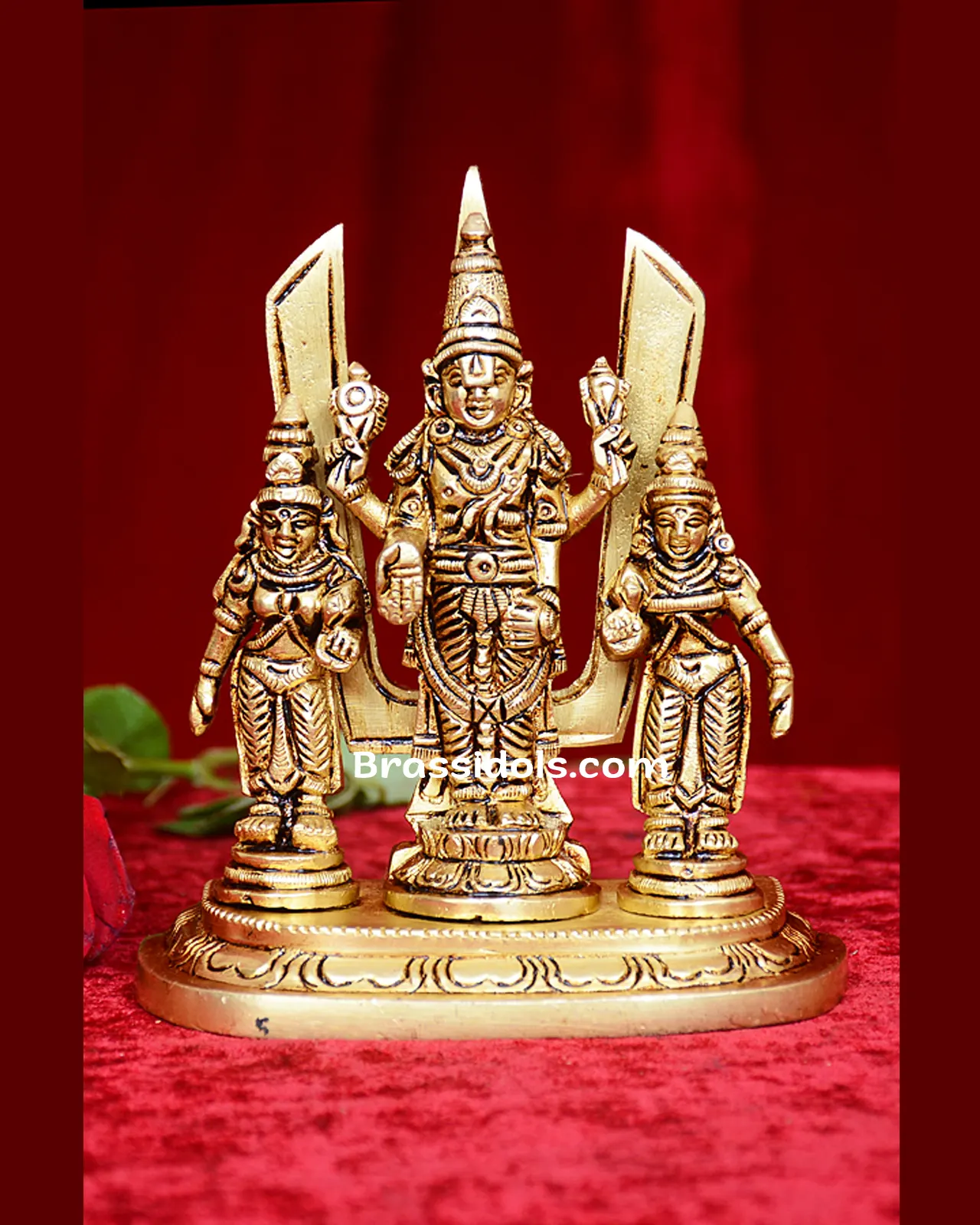 Balaji with Alli & Balli & Namam on same base