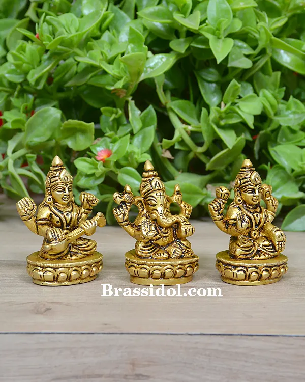 Lakshmi Ganesh Oval Base 700gm - secondary