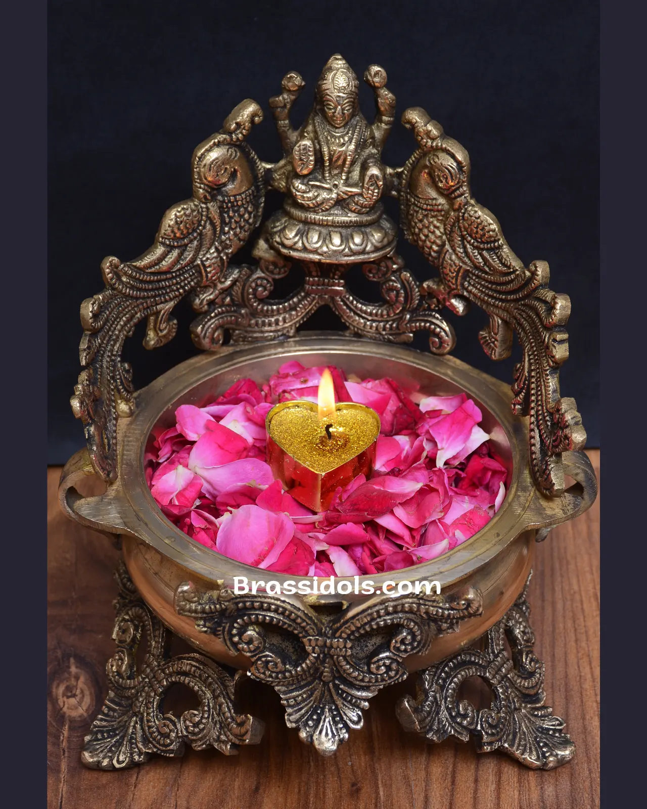 Brass Laxmi Double More Urli