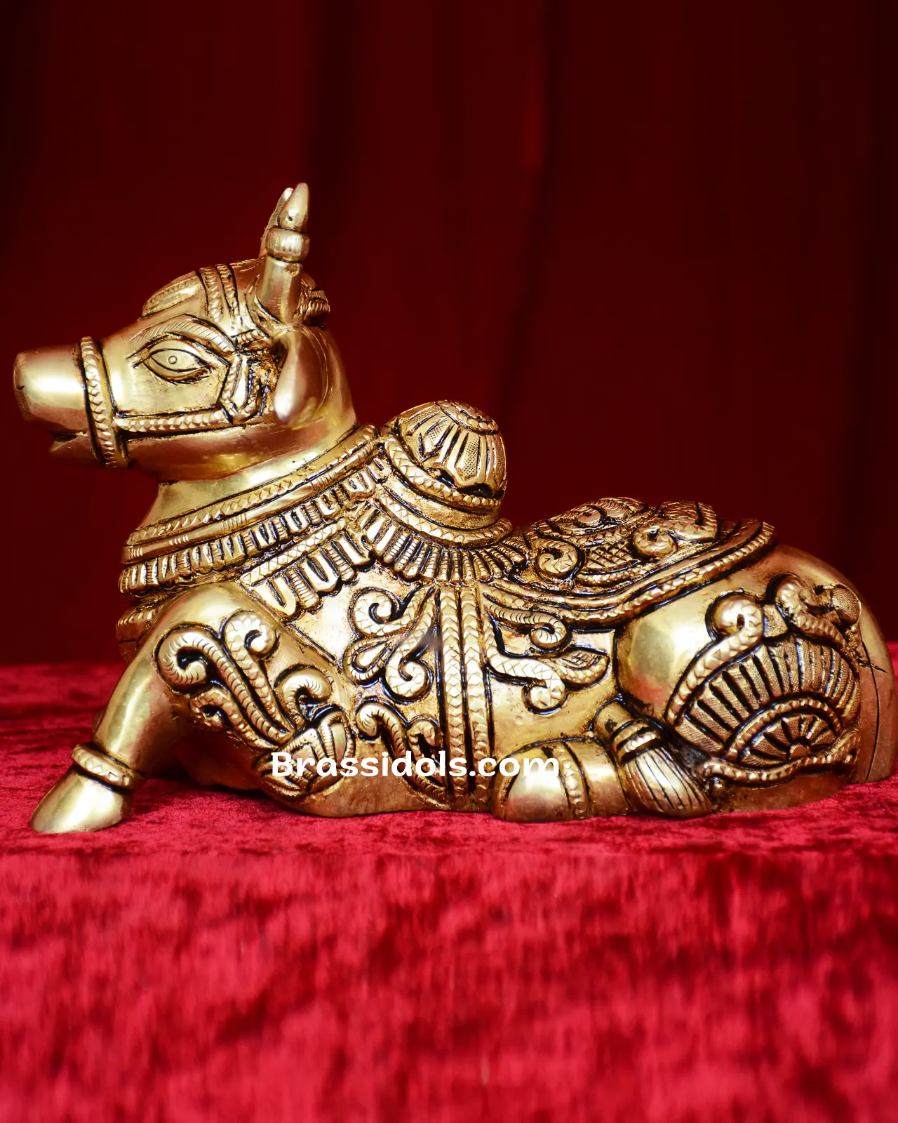 Sitting Nandi with BaseBrass Idols