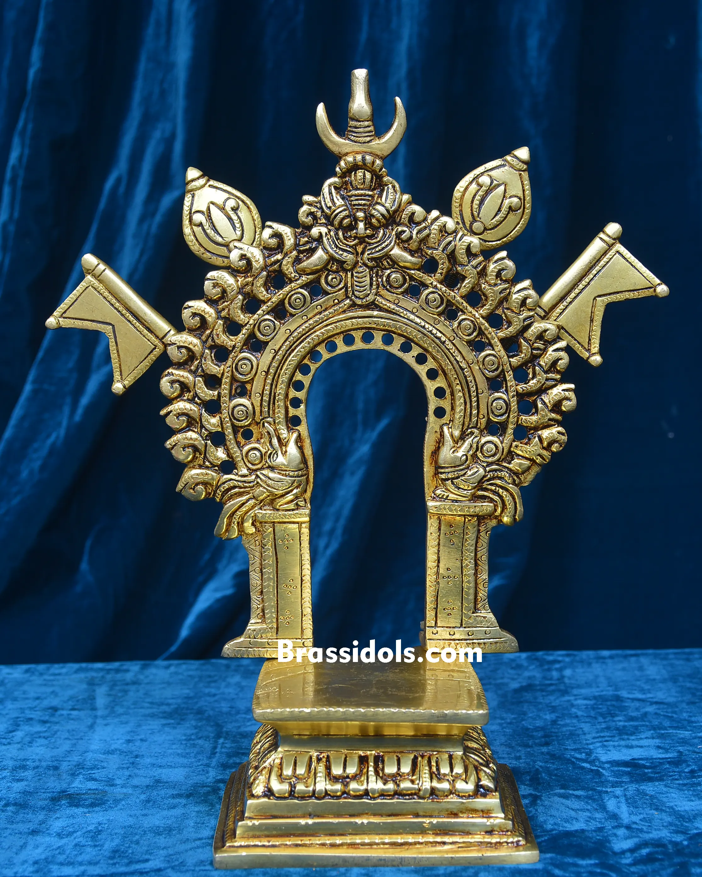 FRAME SINGHASAN WITH FLAGS