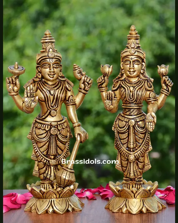 Standing Kamal Laxmi vishnu