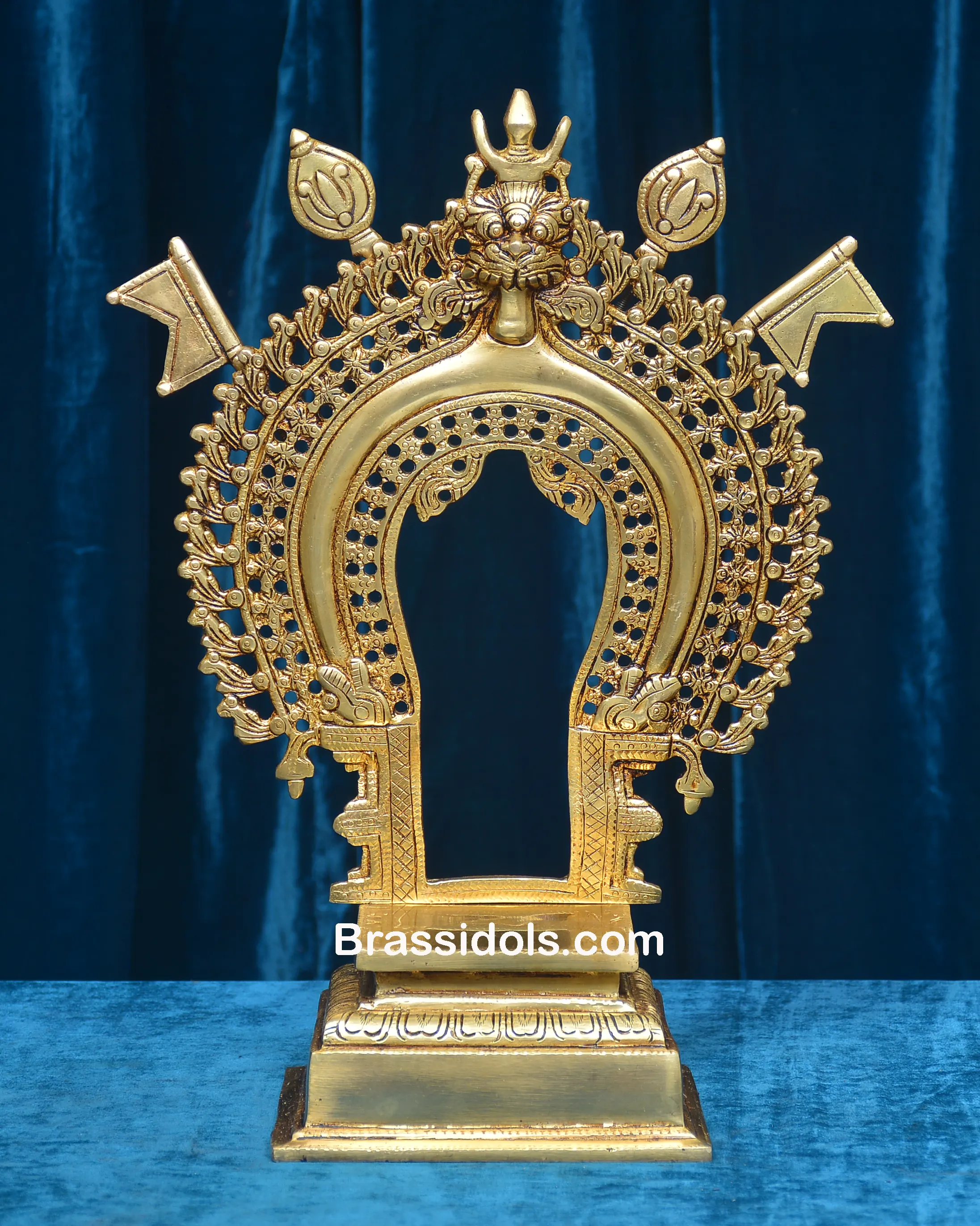 FARME SINGHASAN WITH FLAGS