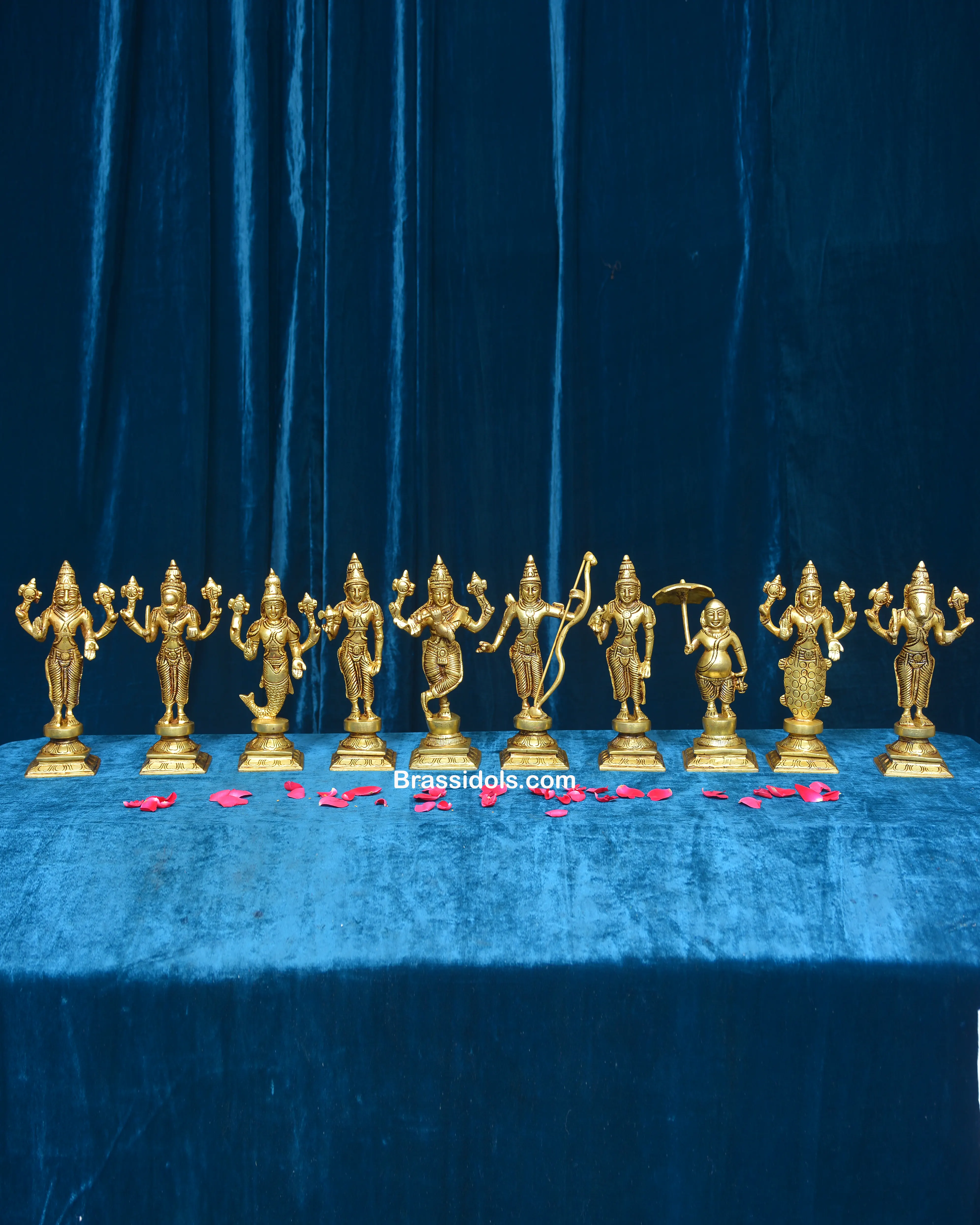 STANDING DASAVTAARBrass Idols
