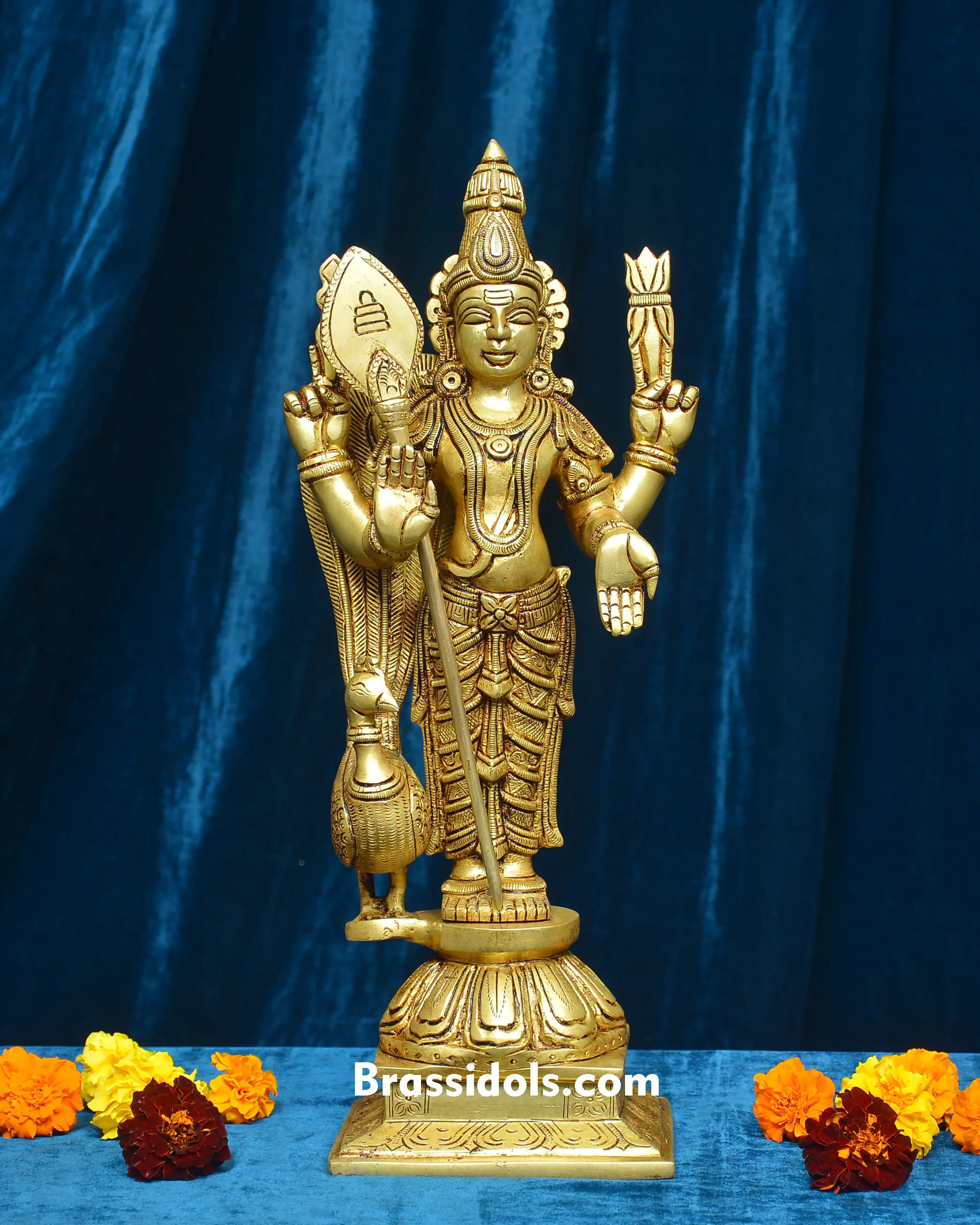 SQUARE BASE STANDING MURGAN