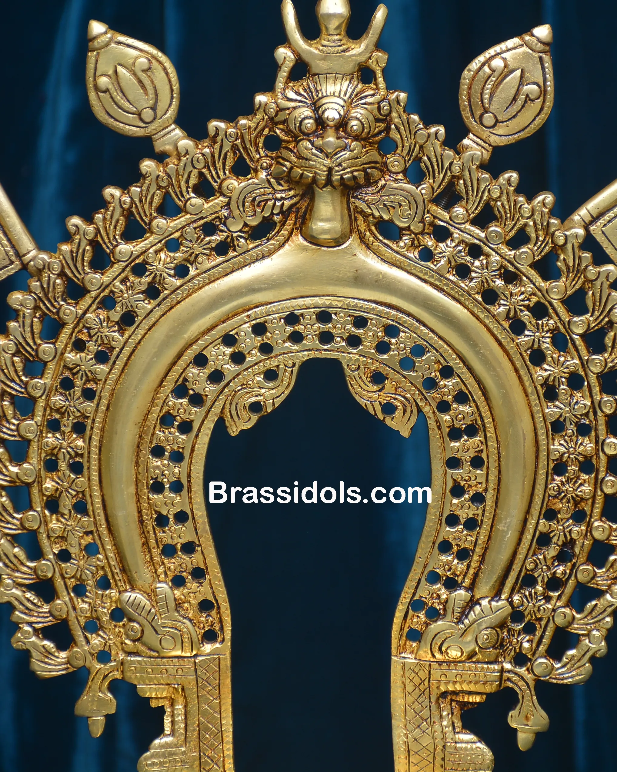 FARME SINGHASAN WITH FLAGS - secondary