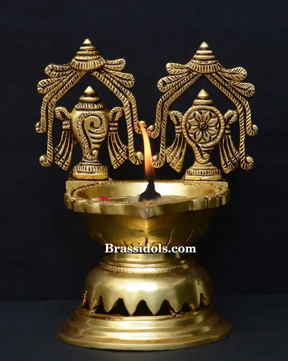 Shank Chakra with Diya