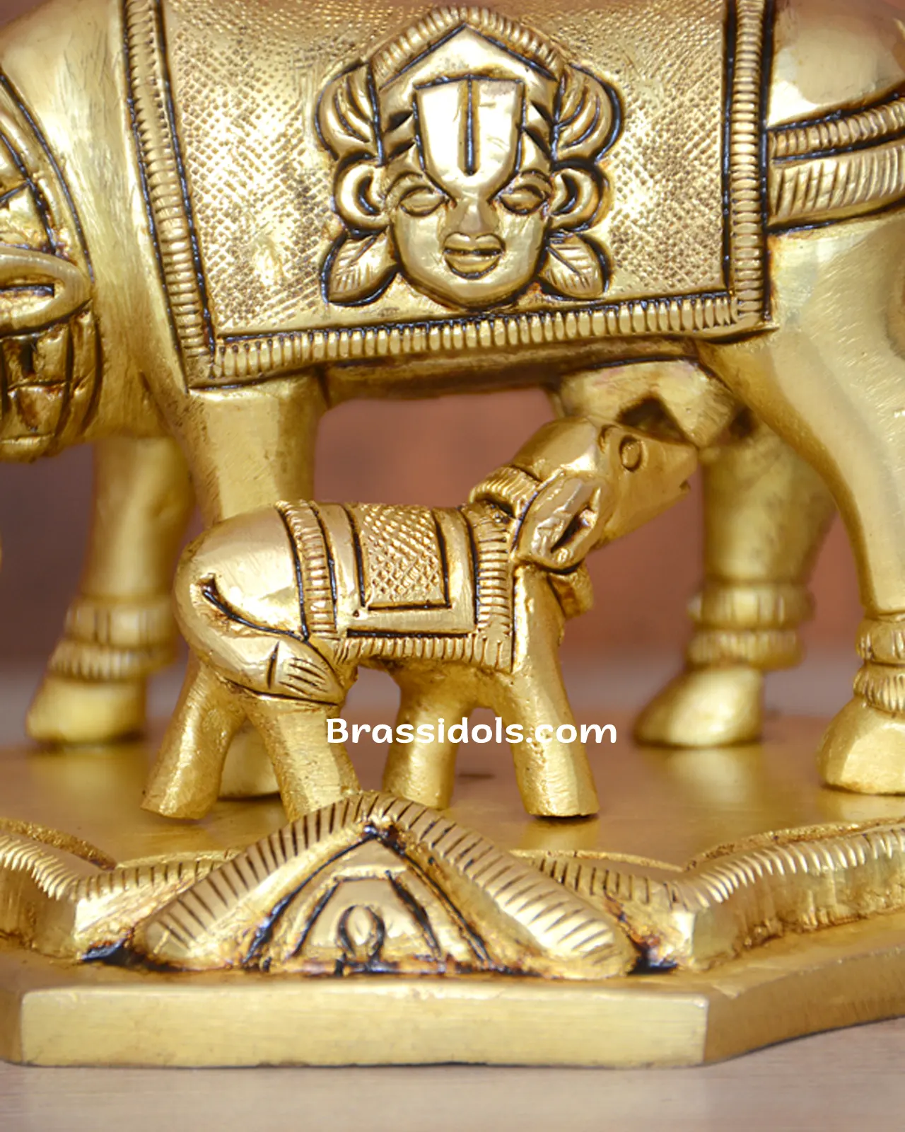 Cow with Balaji and Shank Chakra (3 Inch) - secondary
