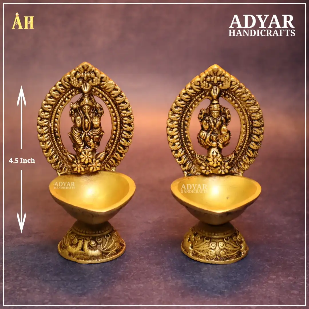 4.5 Vinayagar Lakshmi Brass Lamp With Antique Touch