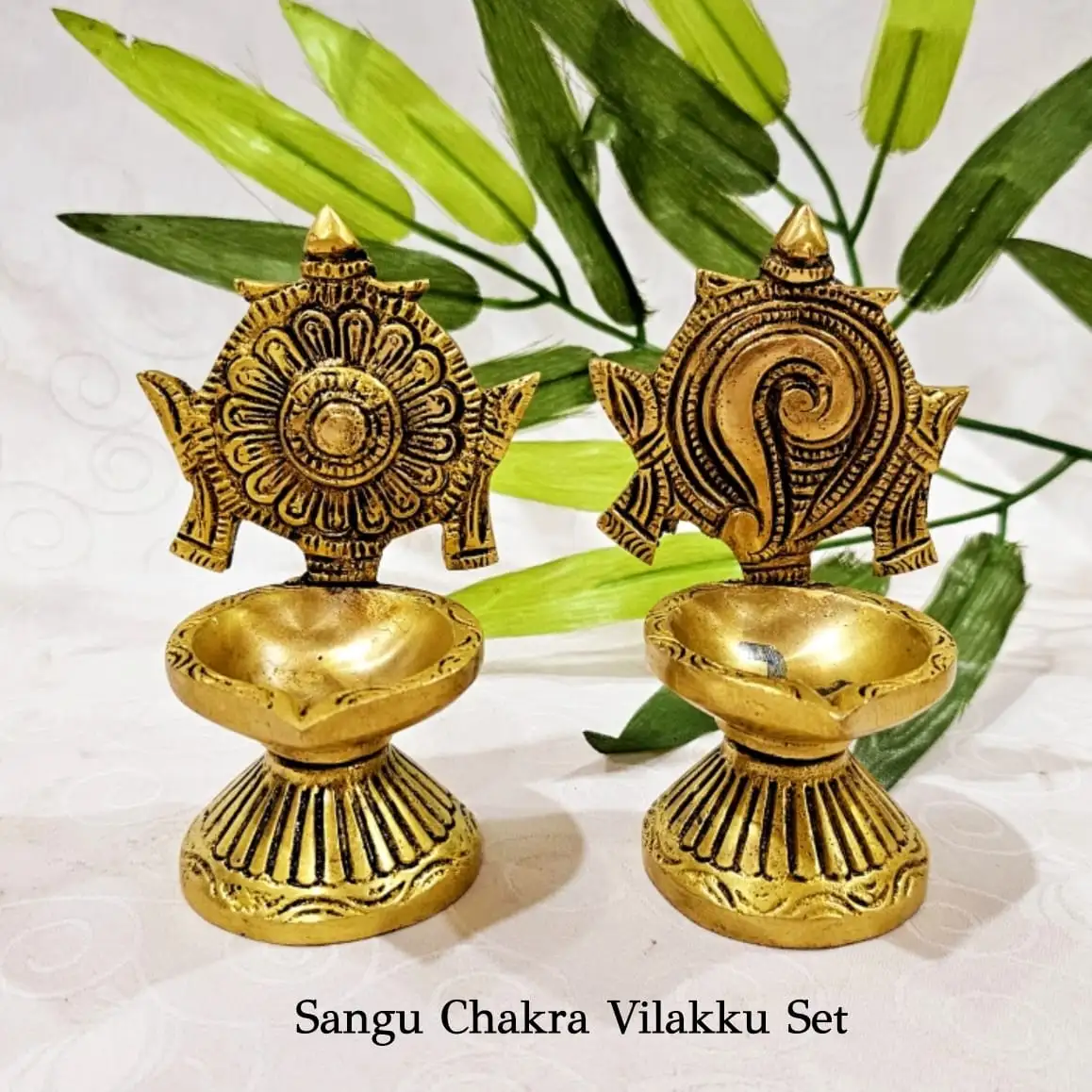 Sangu Chakra Brass Vilakku / Diya with Base