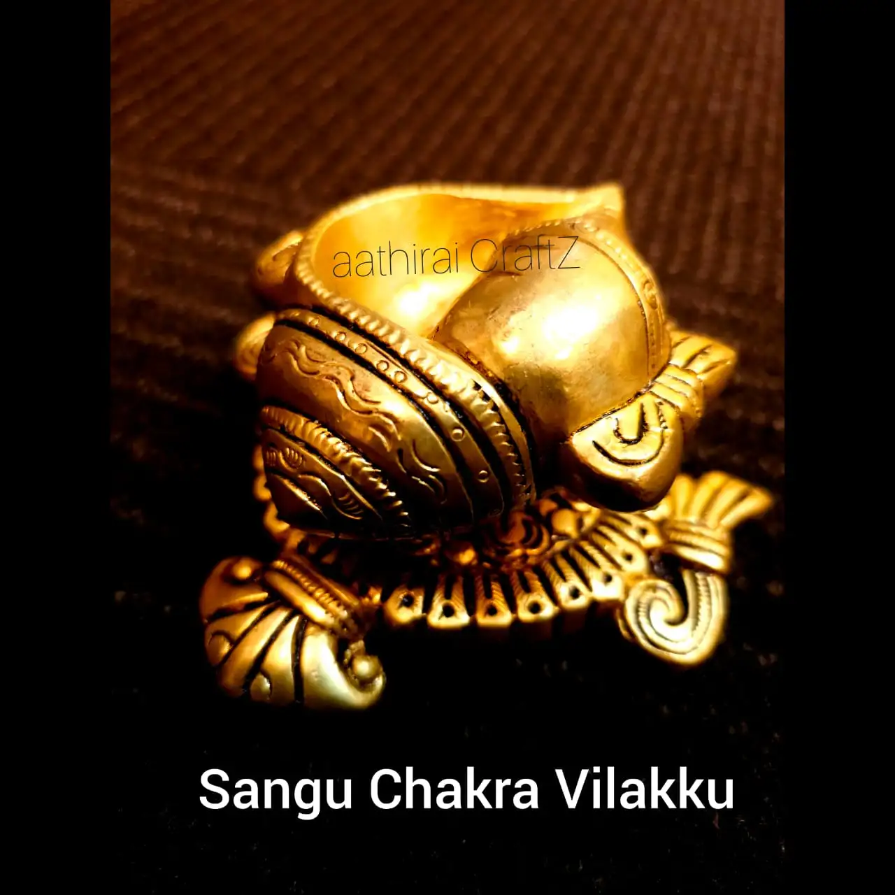 Shell Statue Sangu Chakra Vilakku - secondary