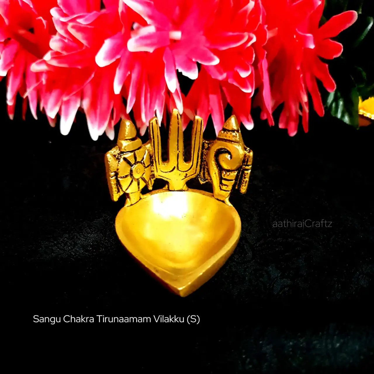 Sangu Chakra Namam Vilakku