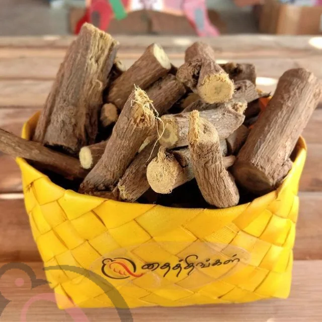 அதிமதுரம் பொடி / அதிமதுரம் (50 கிராம்)