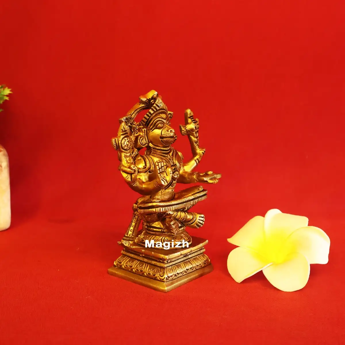 Brass Yoga Hanuman idol (4.5 inches) - image 3