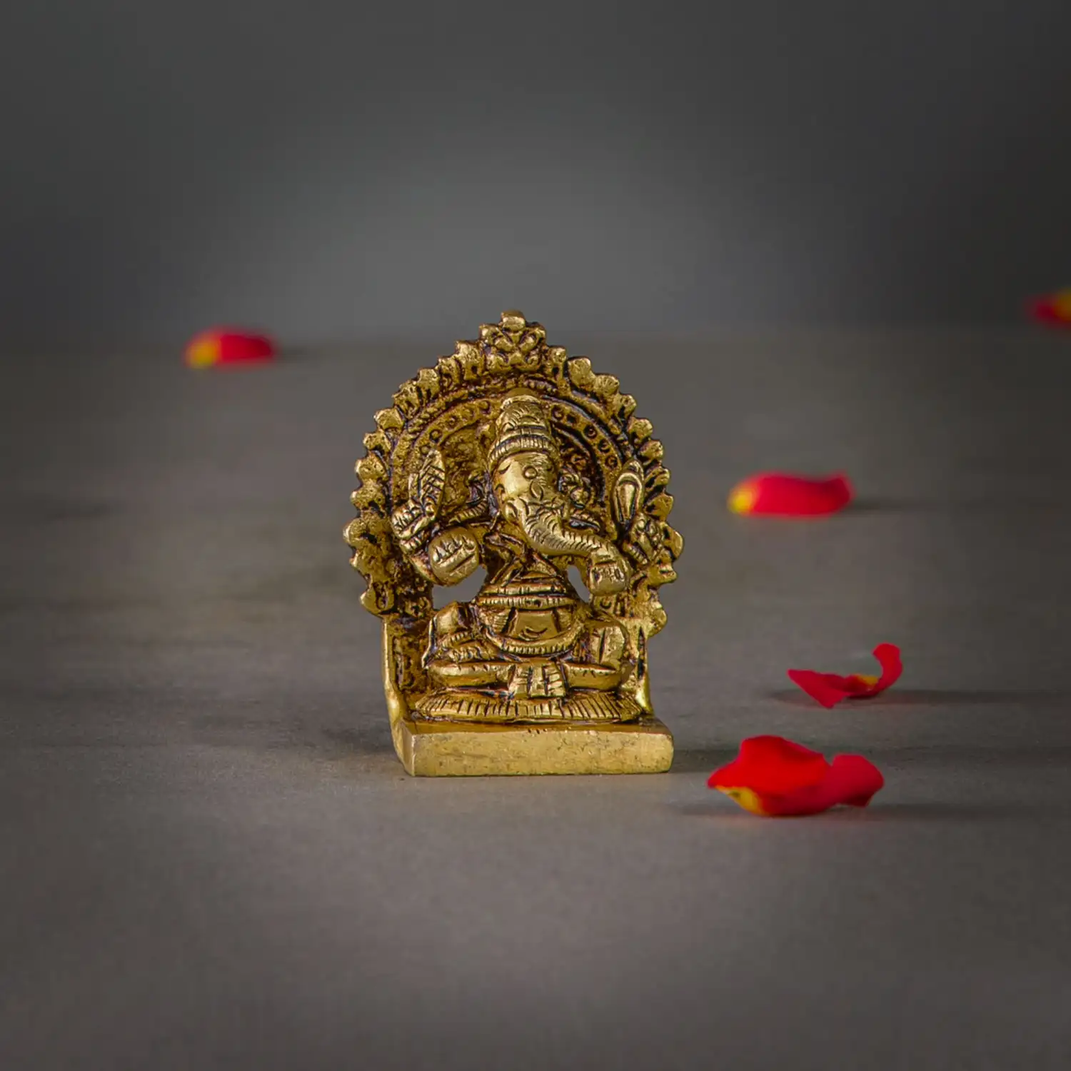2 inches brass Ganesha with thiruvachi dol - image 1