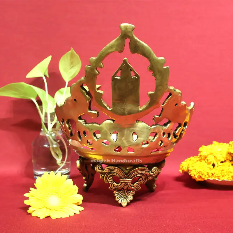 Brass Thirupathi Balaji Lamp 10 inches - image 5