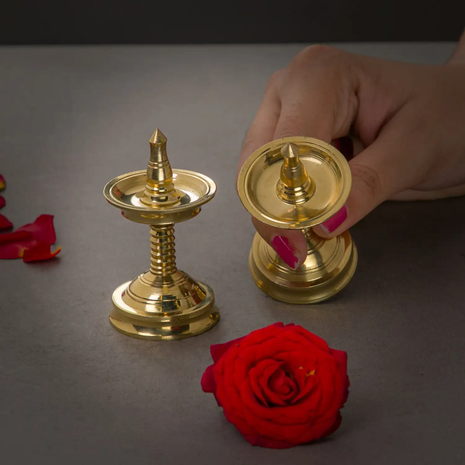 3 inches brass kerala nilavilakku mini lamp - image 3