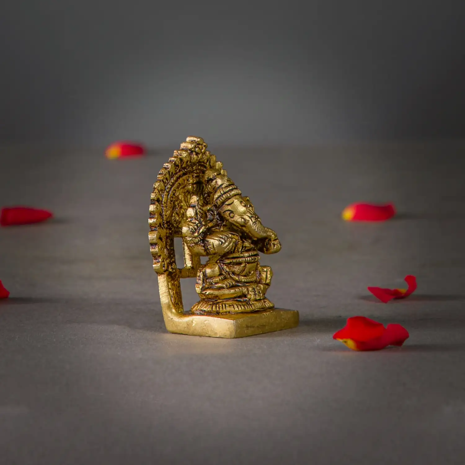 2 inches brass Ganesha with thiruvachi dol - image 2