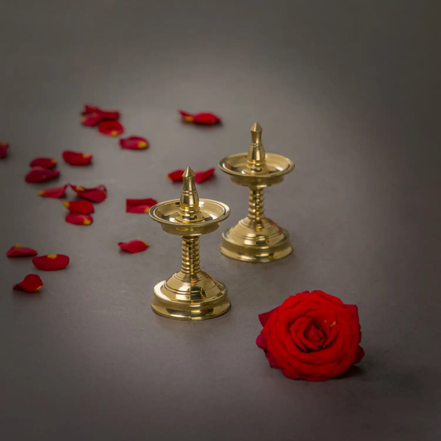 3 inches brass kerala nilavilakku mini lamp - image 5