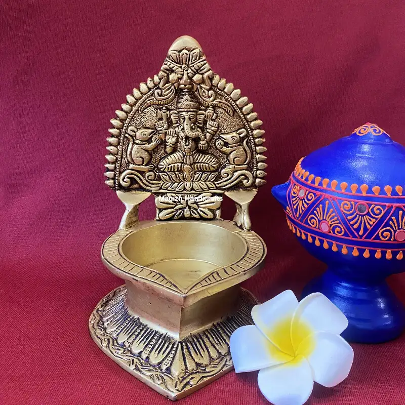 7 inches Brass Vinayagar Double side Eli Vilakku