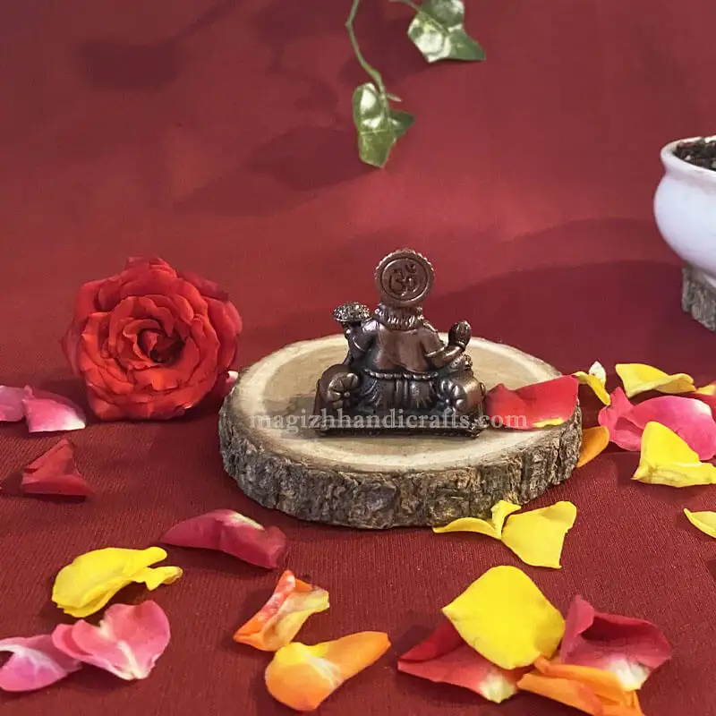 2 inches Copper Raja Kuberar idol - image 3