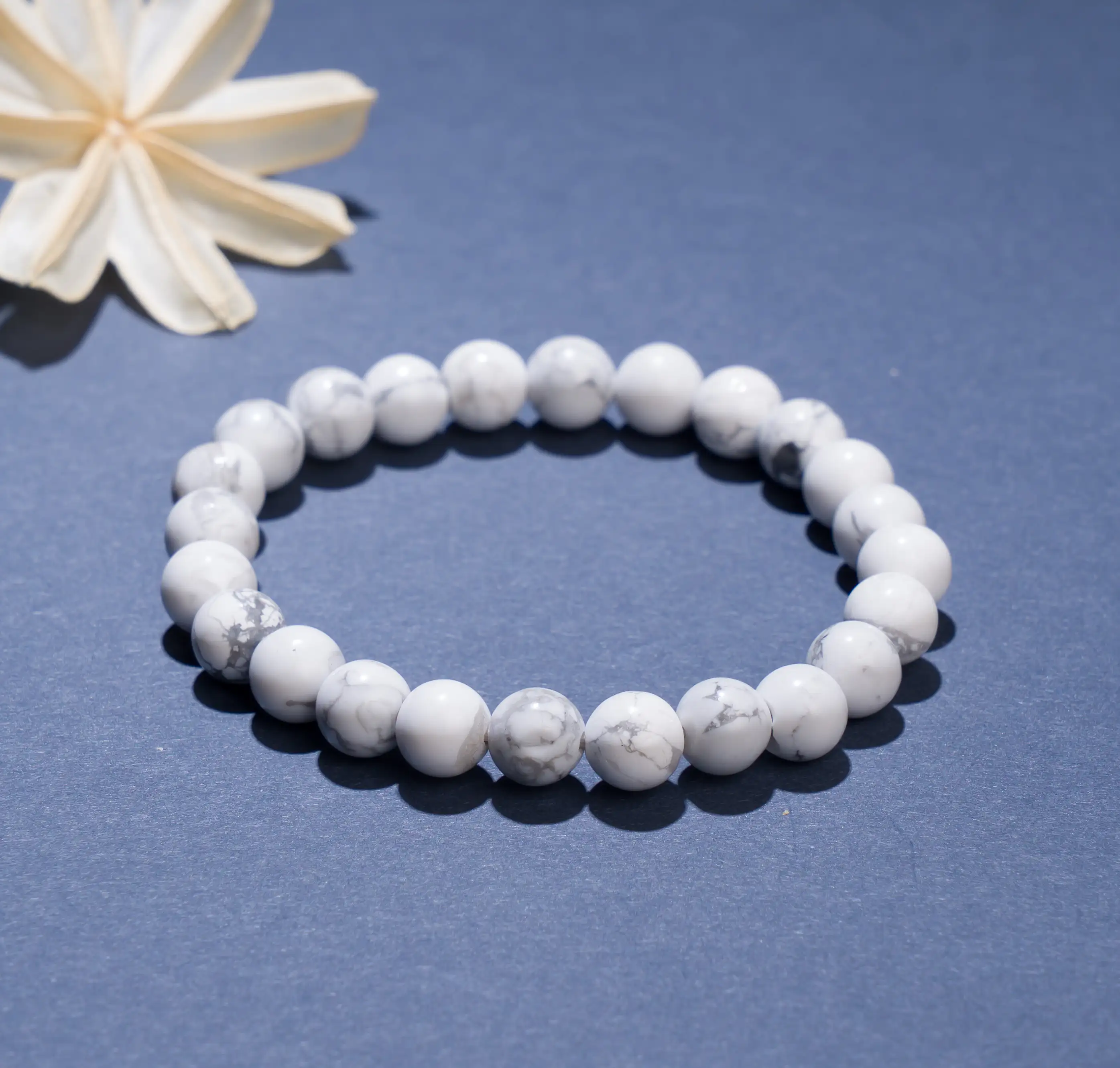 Howlite White Crystal Bracelet (8 mm)