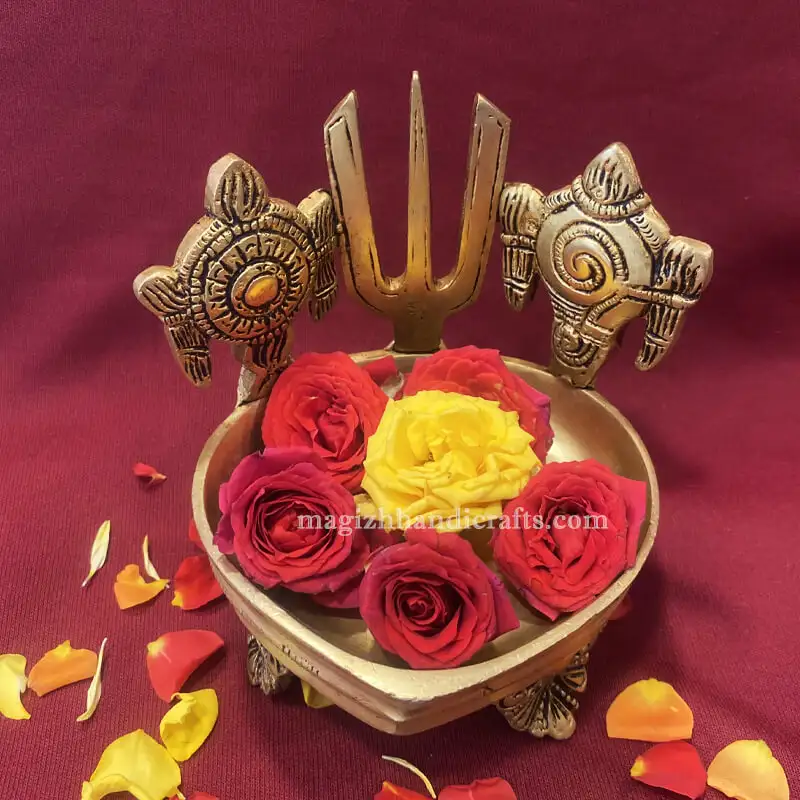 Small Brass Sangu Chakra Namam lamp - SC - image 4