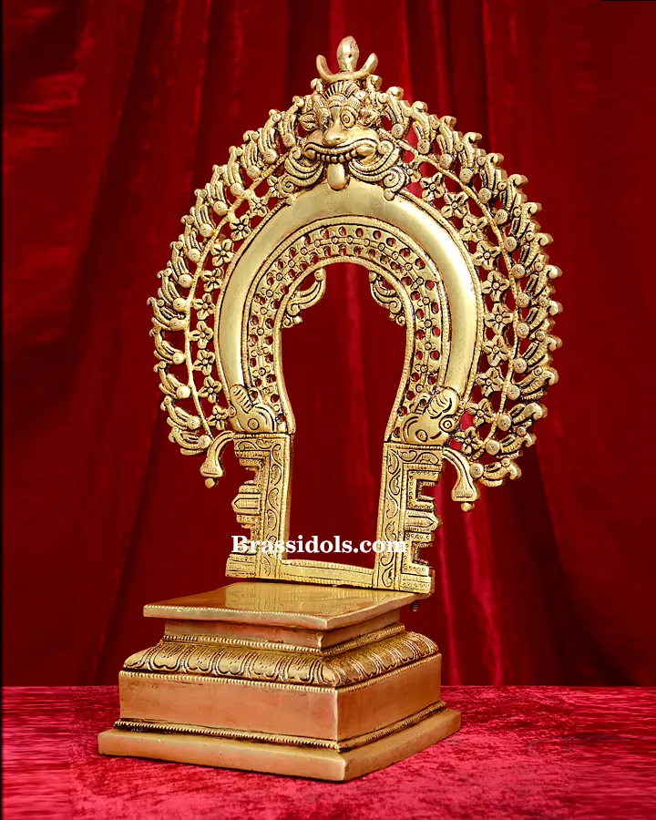 Thiruvachi Throne - image 4