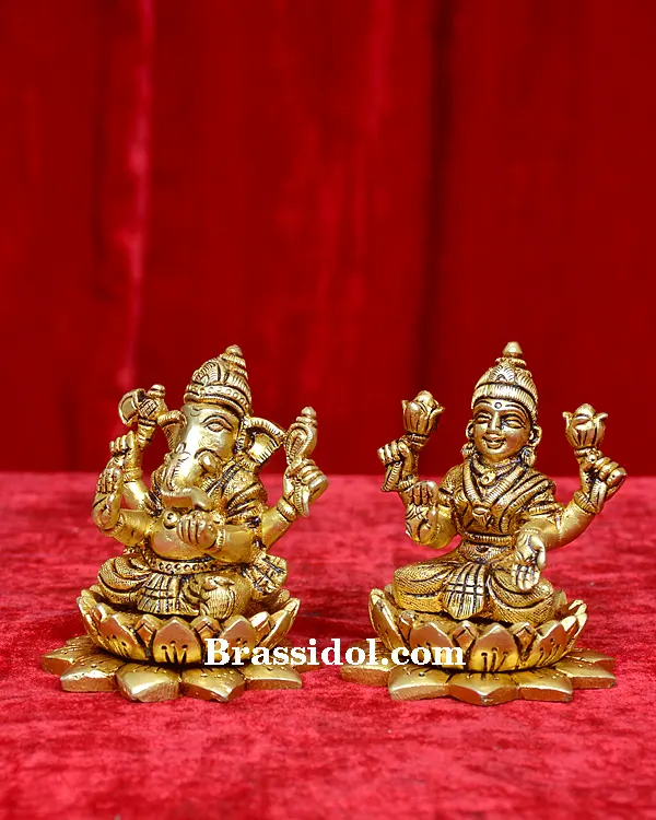 Lakshmi Ganesh With Kamal - image 3
