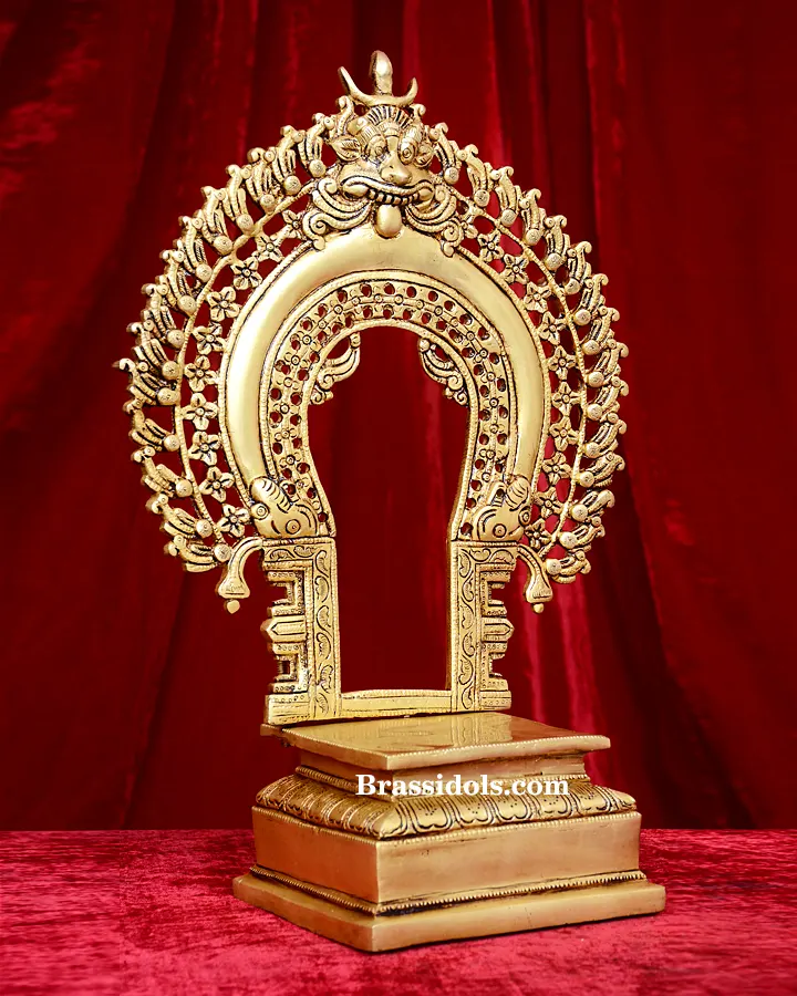 Thiruvachi Throne - image 3
