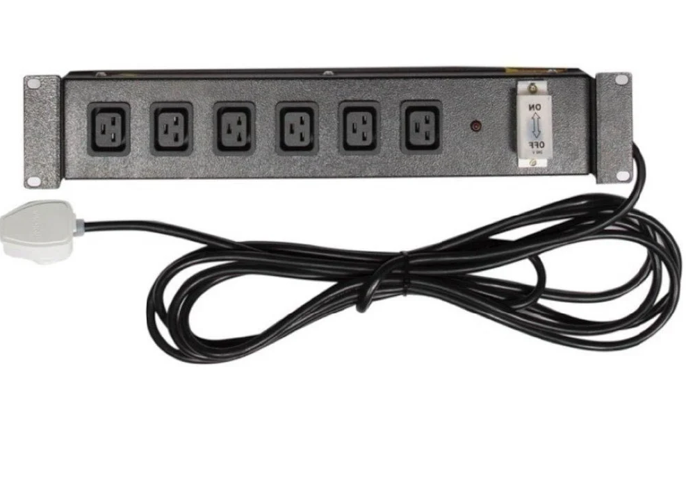 19" Rack PDU with 6 × IEC C19 Sockets, 20A MCB – (PI-3062-H0)