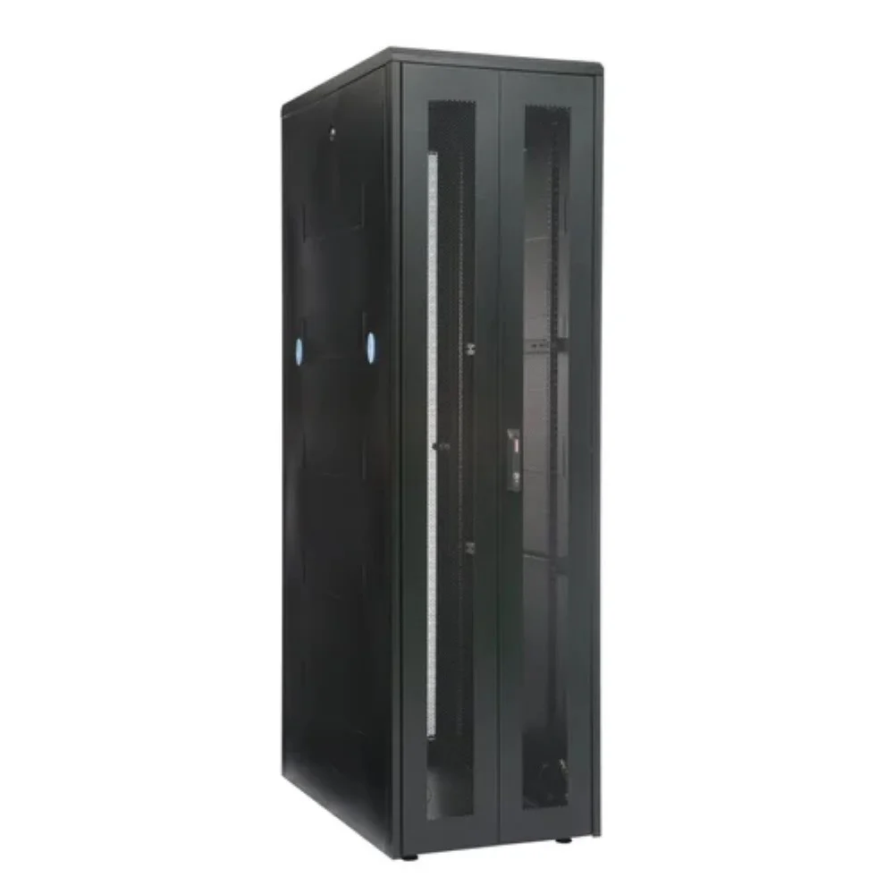 Schneider President Cyber Rack 45U 800W 1000D view 2
